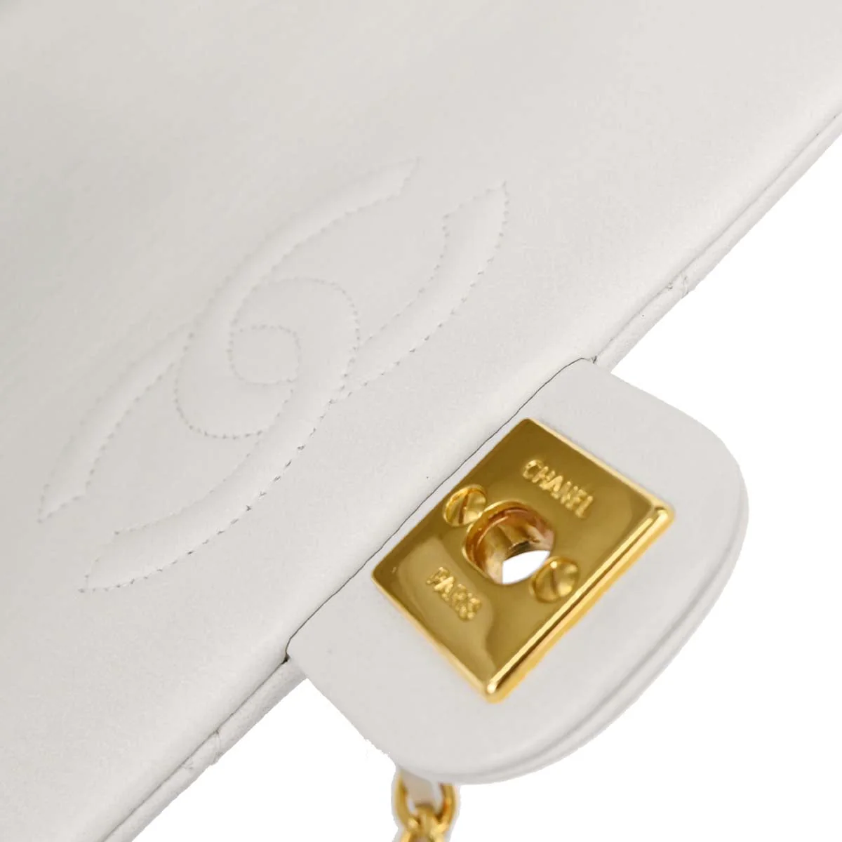Chanel 1986-1988 White Lambskin Classic Square Flap Shoulder Bag - Image 9