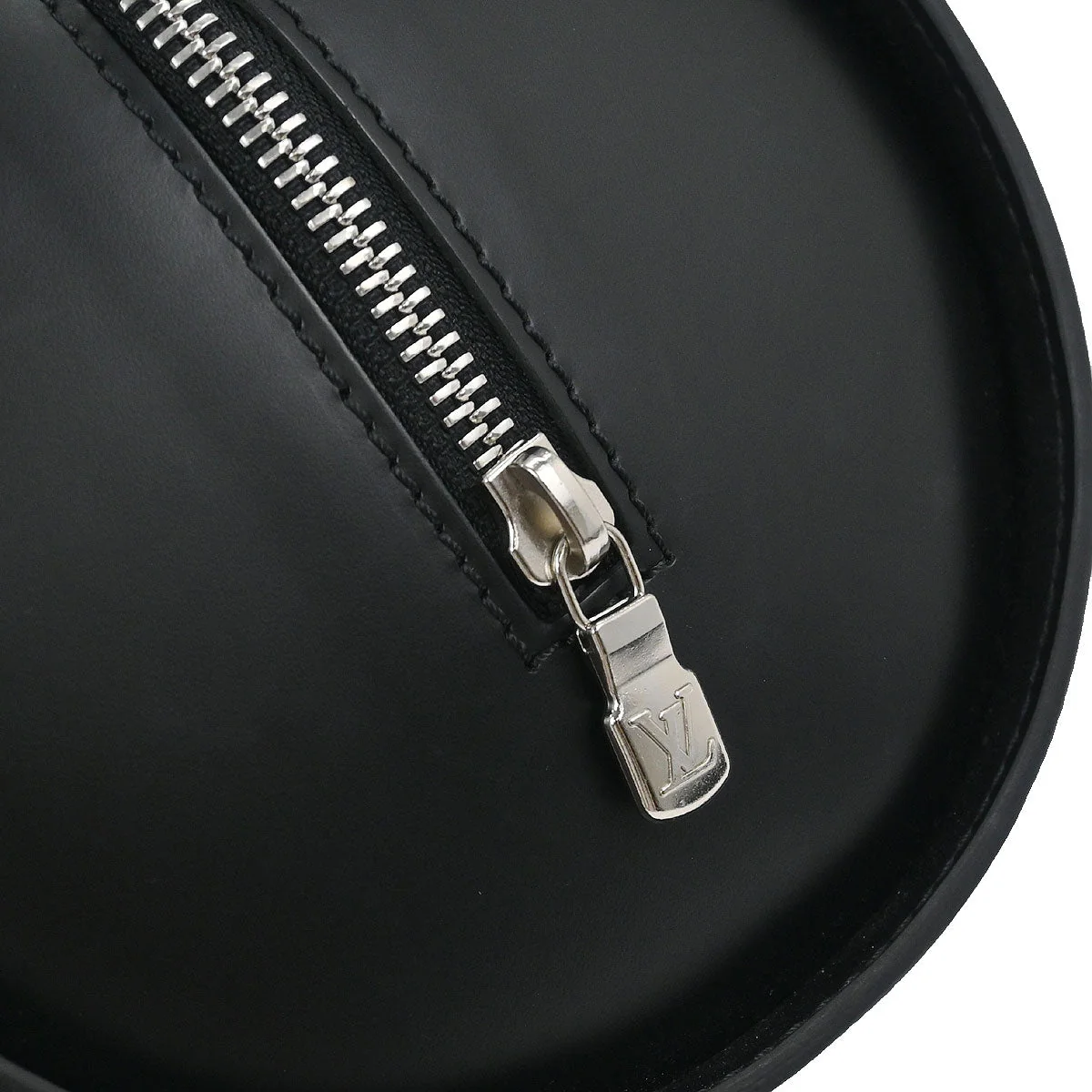 Louis Vuitton Black Epi Soufflot Handbag M52222 - Image 5