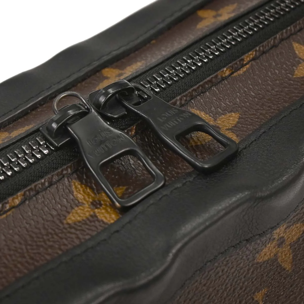 Louis Vuitton 2018 Monogram Solar Ray Soft Trunk Shoulder Bag M44478 - Image 4