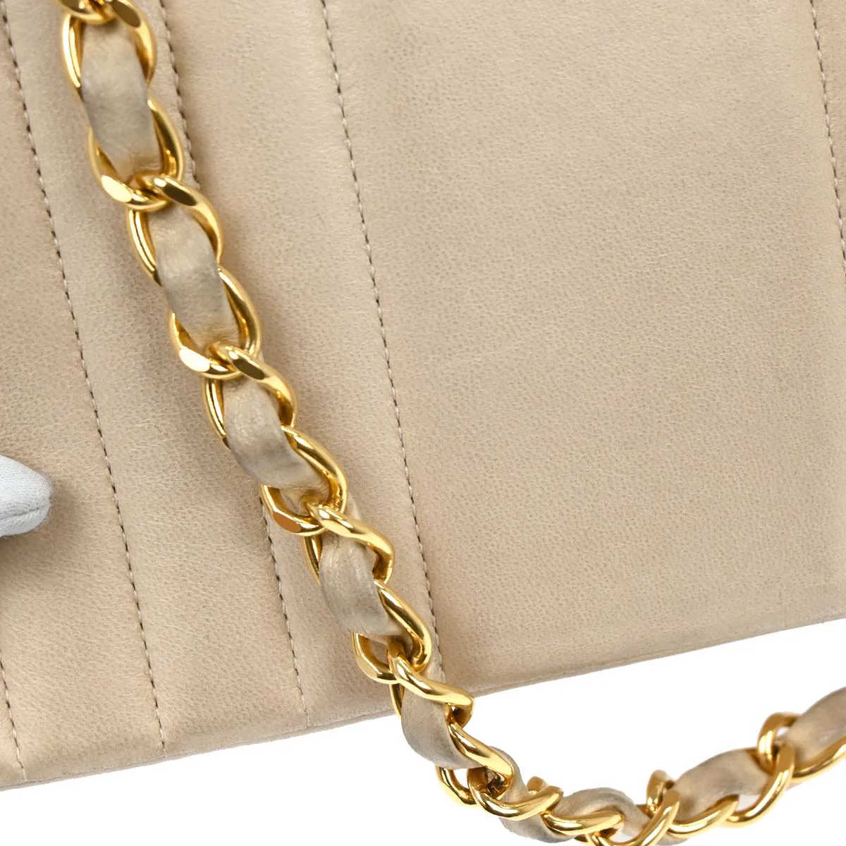 Chanel 1991-1994 Off-white Lambskin Small Classic Double Flap Shoulder Bag - Image 4