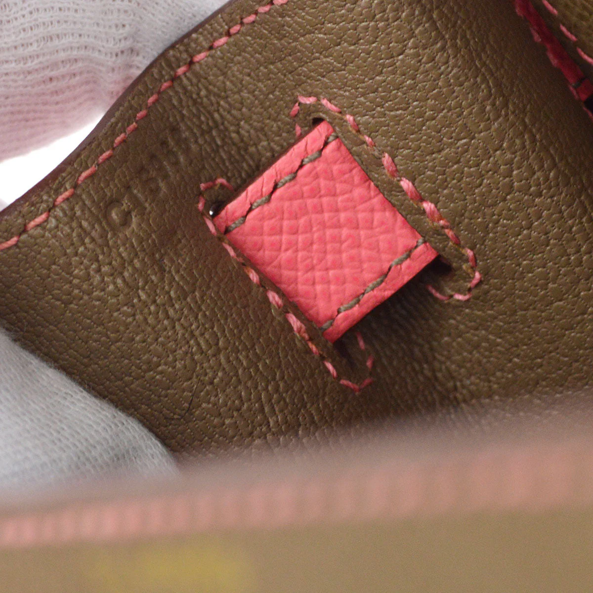 Hermes 2018 Gray Pink Epsom Kelly 28 Sellier 2way Shoulder Handbag - Image 10