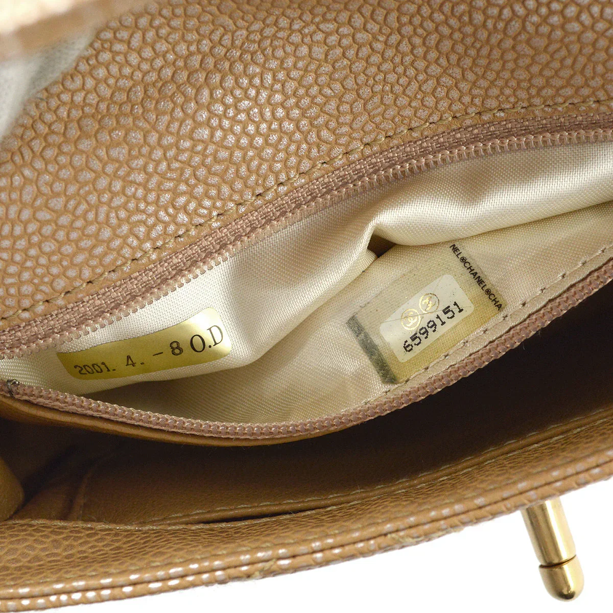 Chanel 2000-2001 Beige Caviar Chain Handbag 18 - Image 10