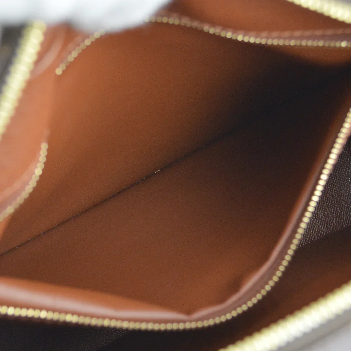 Louis Vuitton 2005 Monogram Nile Messenger Shoulder Bag M45244 - Image 9