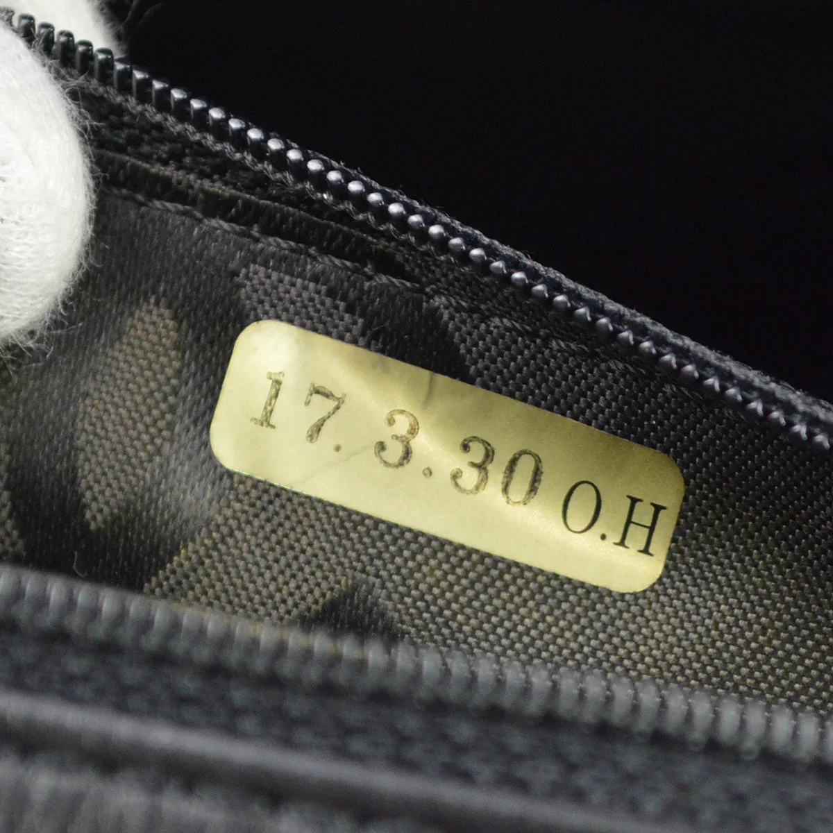Chanel 2004-2005 Black Calfskin Wild Stitch Handbag - Image 7