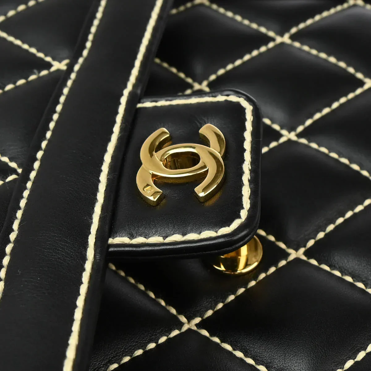 Chanel 2004-2005 Black Calfskin Wild Stitch Handbag - Image 5