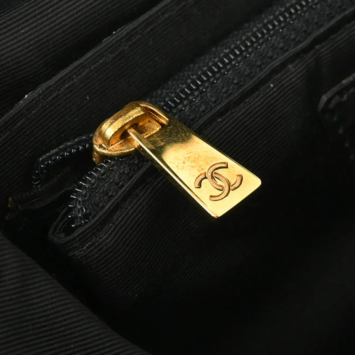 Chanel 2000-2001 Black White Acrylic Shoulder Bag - Image 9