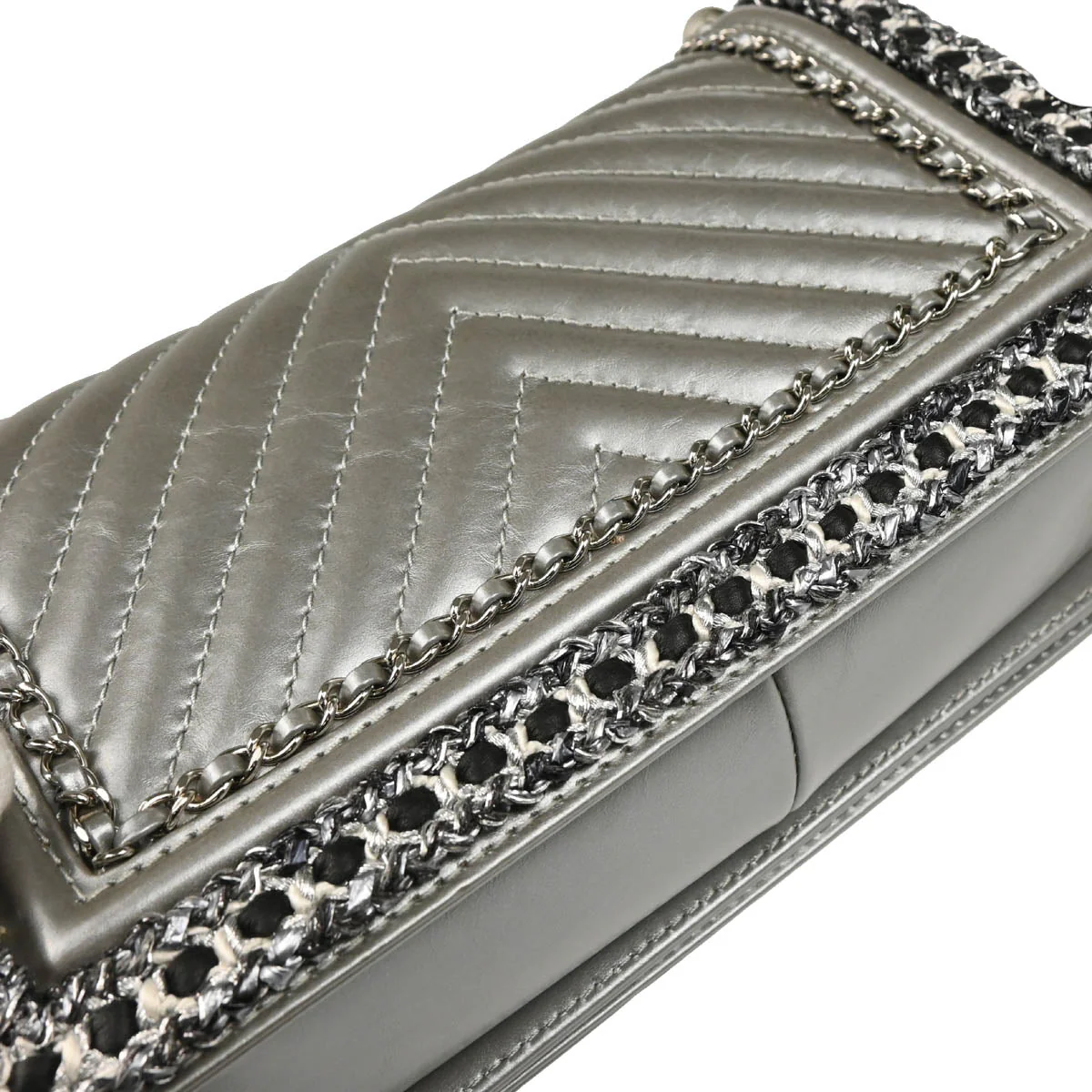 Boy Chanel 2017-2018 Silver Calfskin Medium Chevron Shoulder Bag - Image 6