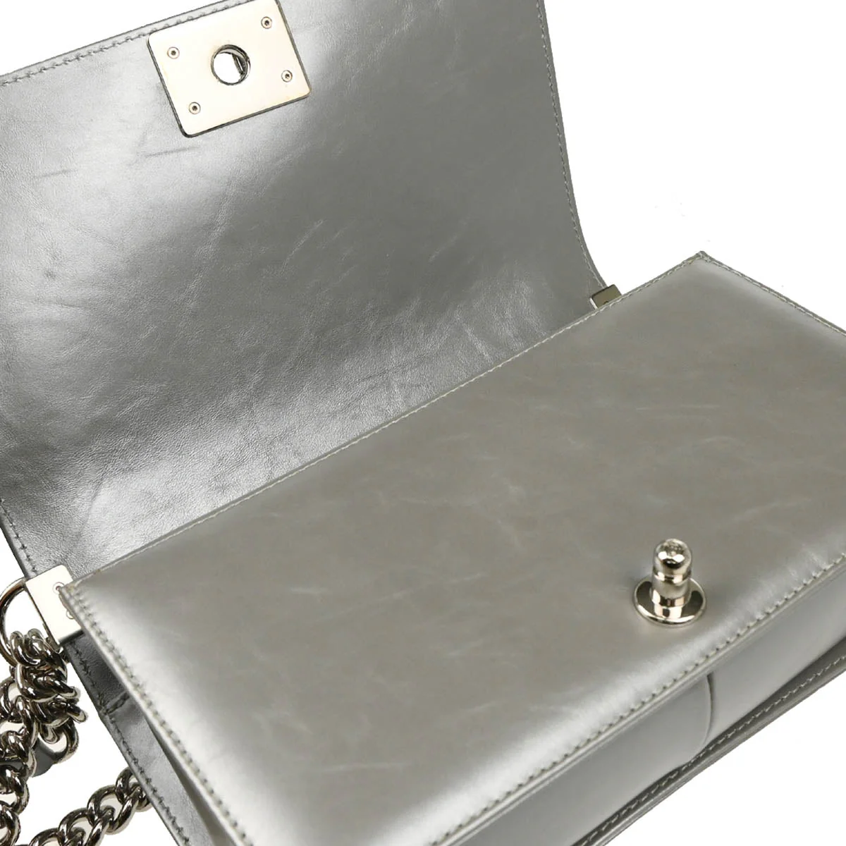 Boy Chanel 2017-2018 Silver Calfskin Medium Chevron Shoulder Bag - Image 9