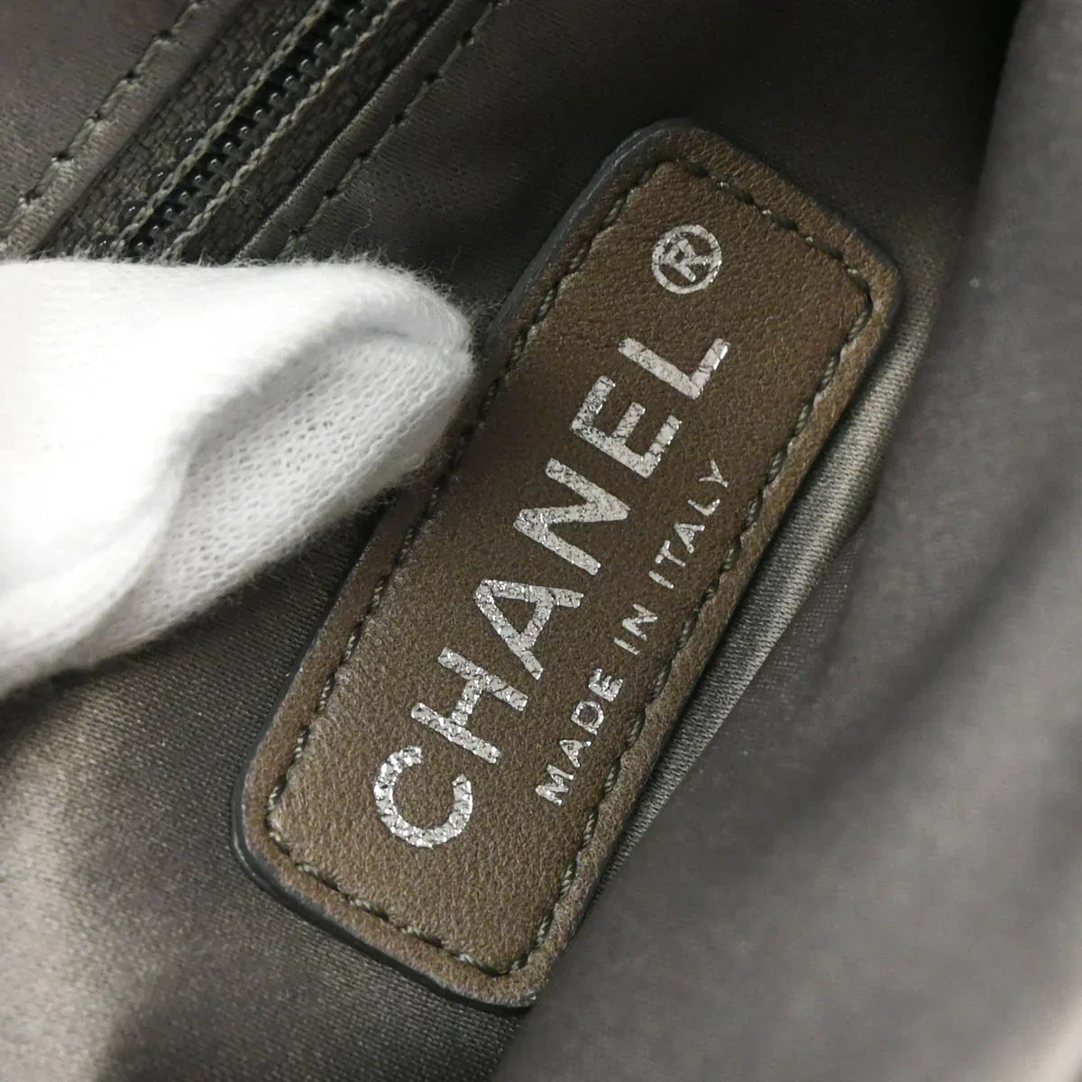 Chanel 2006-2008 Black Satin Bow Shoulder Bag - Image 10