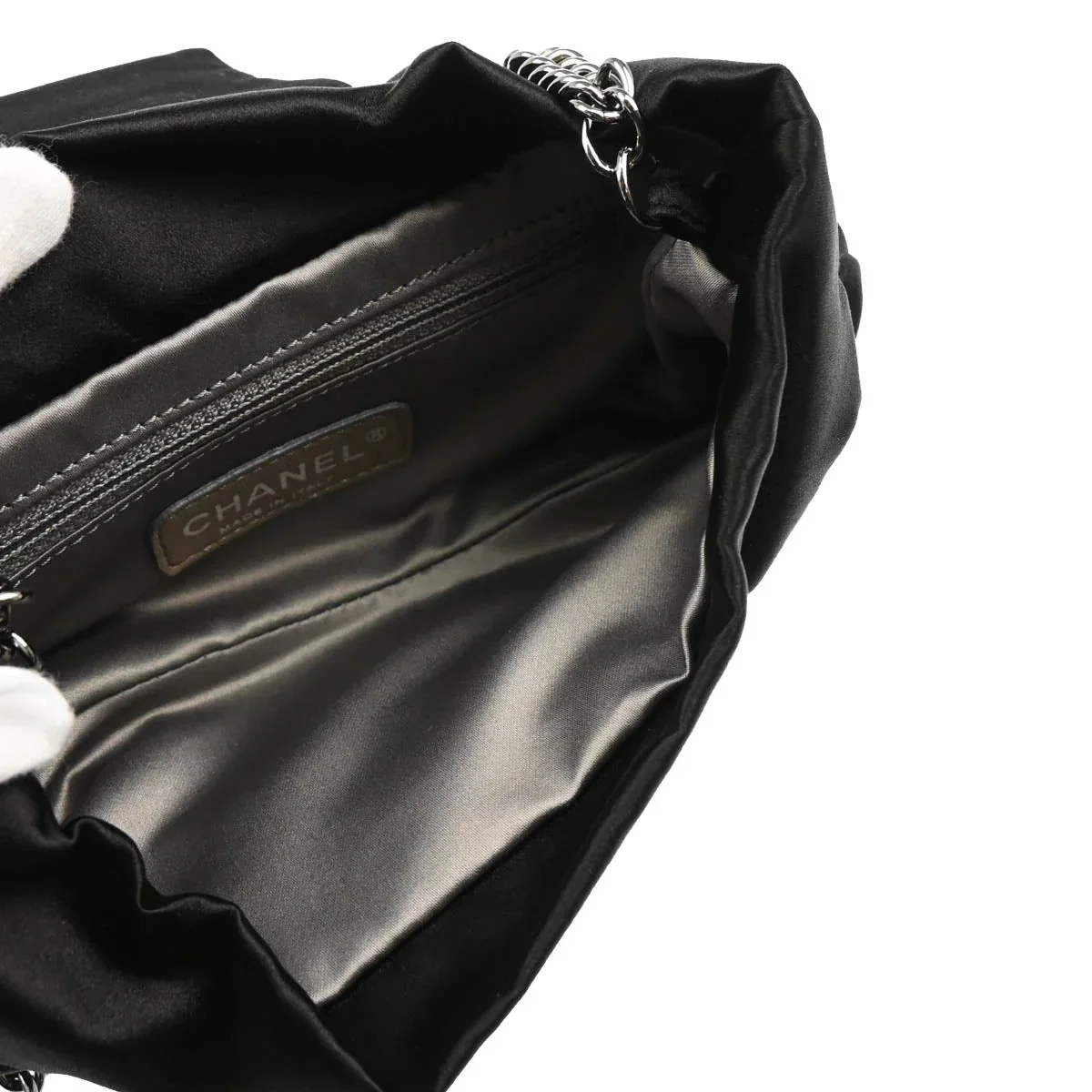 Chanel 2006-2008 Black Satin Bow Shoulder Bag - Image 4