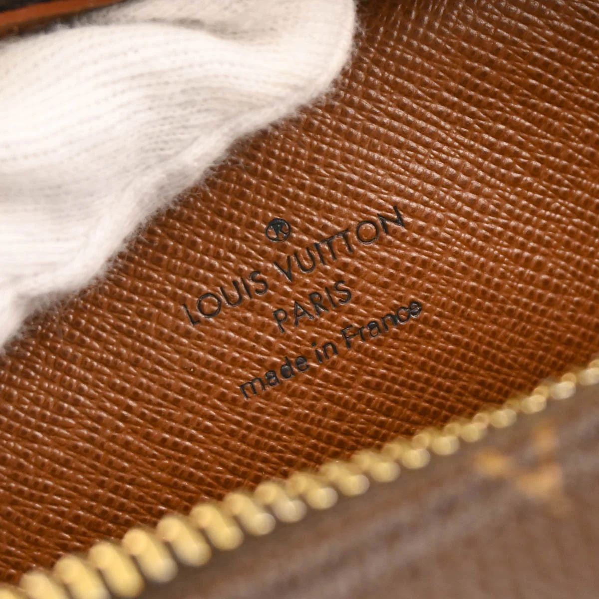 Louis Vuitton 2010 Monogram Amazon Shoulder Bag M45236 - Image 9