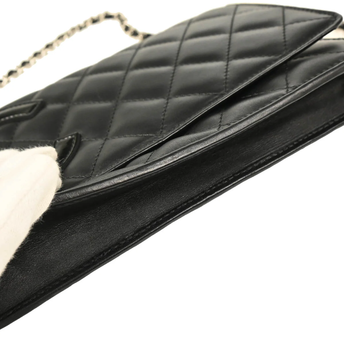 Chanel 2010-2011 Black Calfskin Cambon Ligne WOC - Image 5