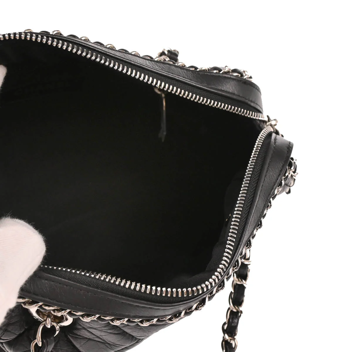 Chanel 2019 Black Calfskin Luxury Line Handbag - Image 4