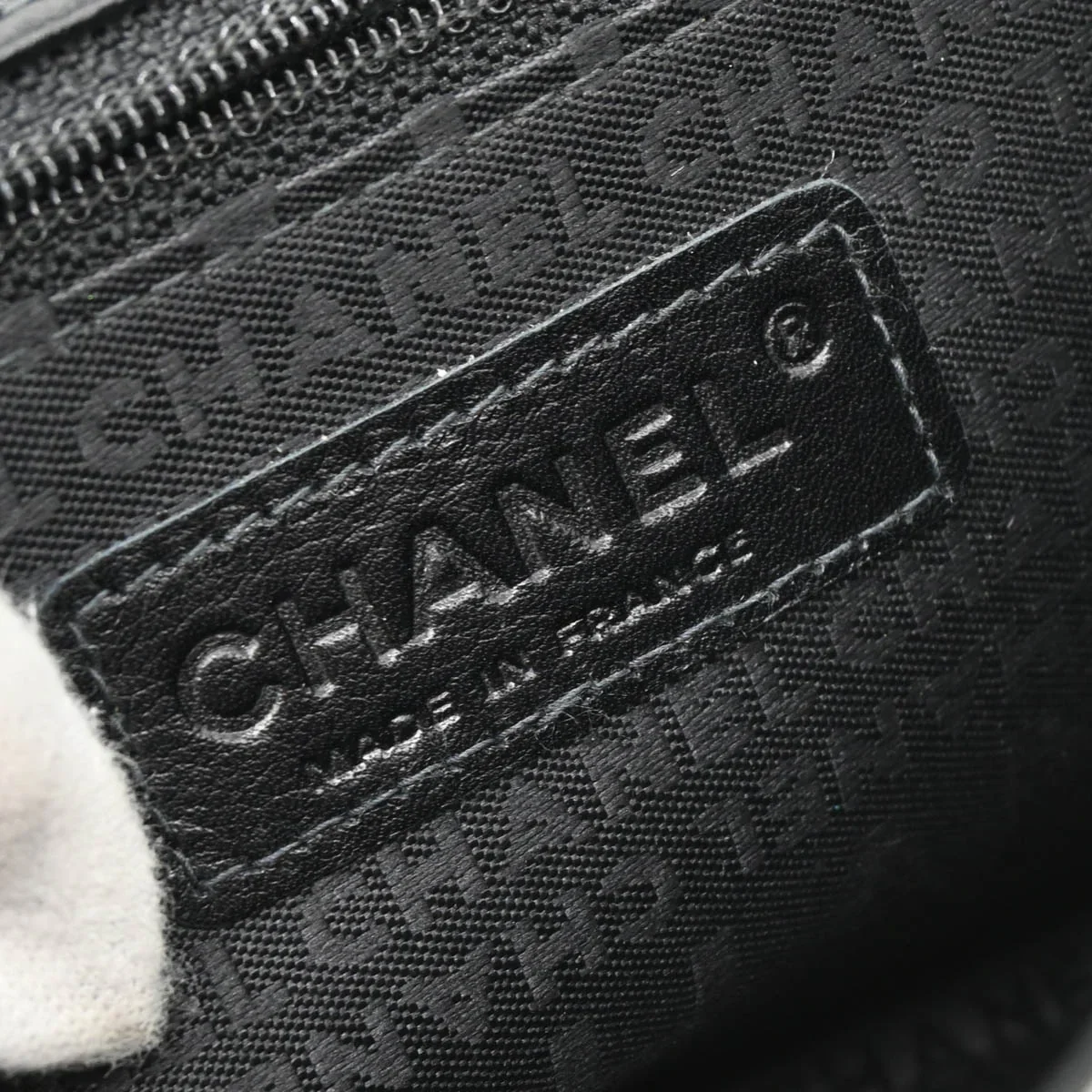 Chanel 2003-2004 White Black Silk Choco Bar Shoulder Bag - Image 10