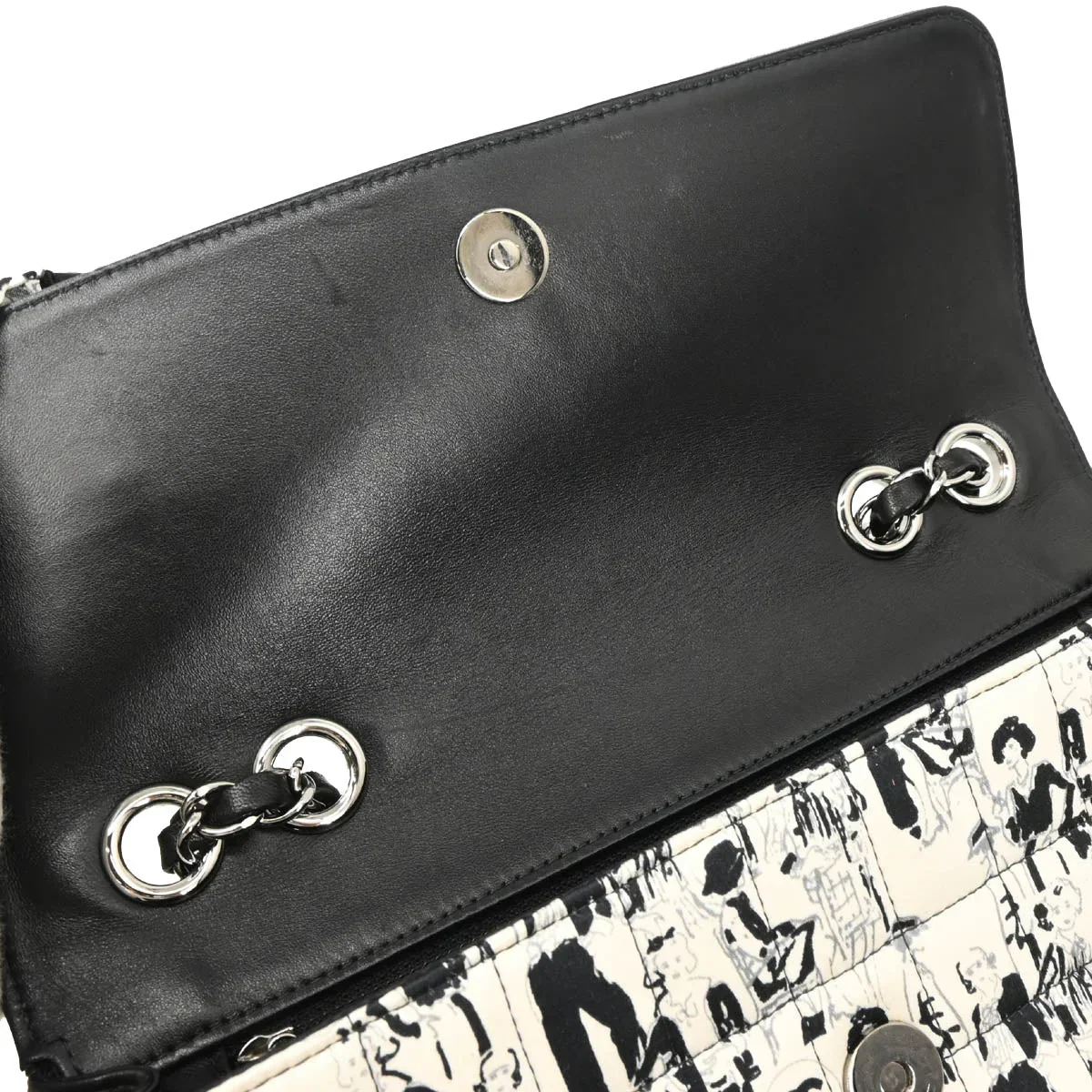 Chanel 2003-2004 White Black Silk Choco Bar Shoulder Bag - Image 8