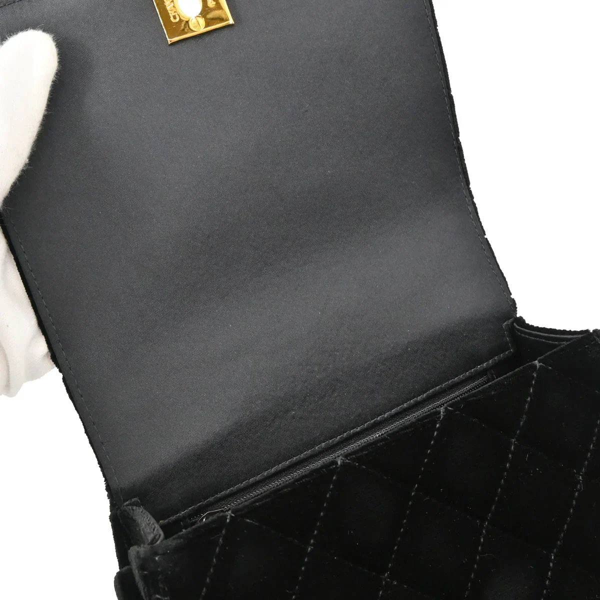 Chanel 1997-1999 Black Velvet Handbag - Image 8