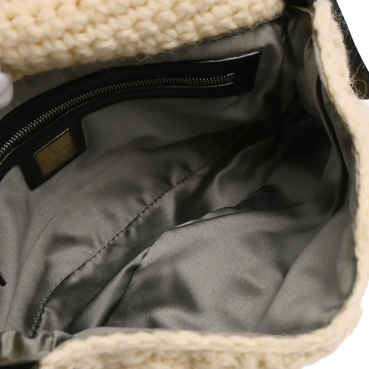 Fendi 1990s White Wool Baguette Handbag - Image 9