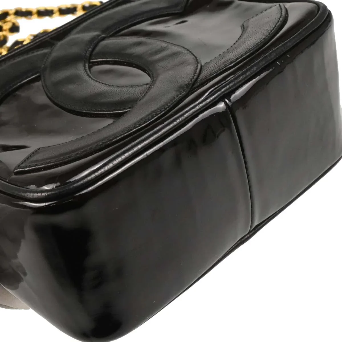 Chanel 1986-1988 Black Patent Leather Camera Bag - Image 3