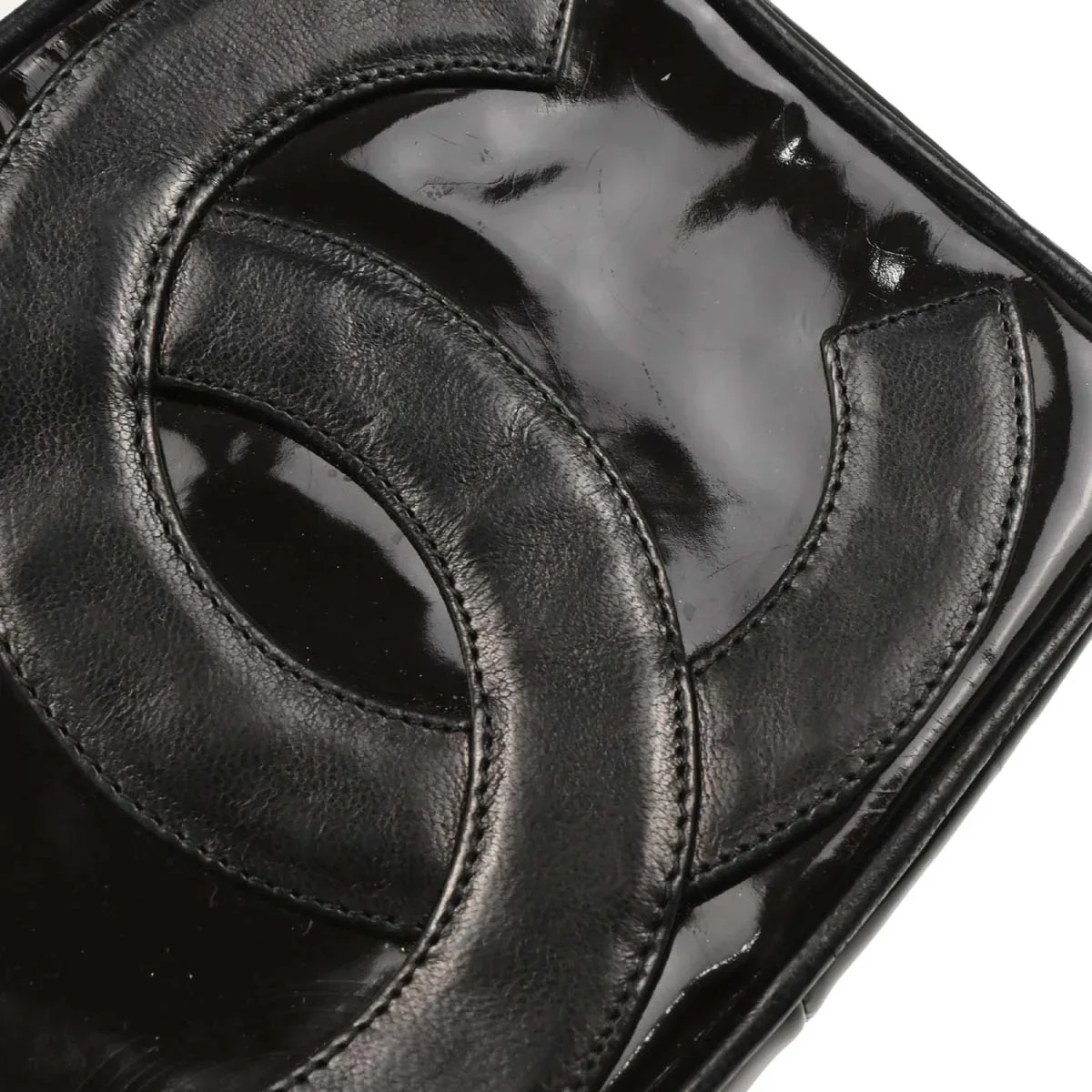 Chanel 1986-1988 Black Patent Leather Camera Bag - Image 4