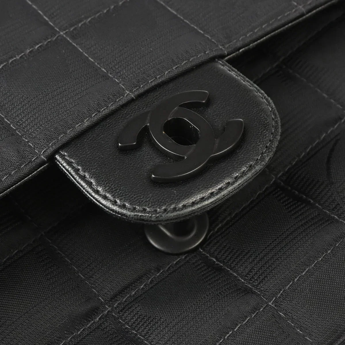 Chanel 2002-2003 Black Nylon Travel Line Single Flap Shoulder Bag - Image 6