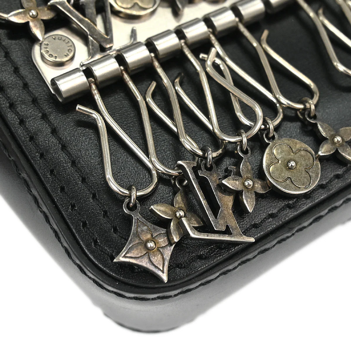 Louis Vuitton 2019 Black Danube Messenger Shoulder Bag M53975 - Image 4