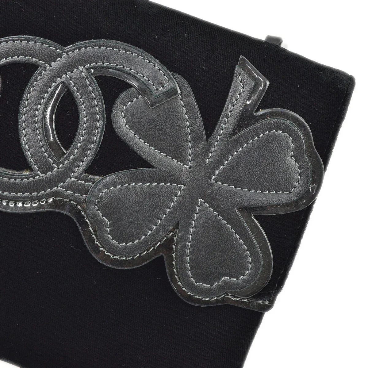 Chanel 2005-2006 Black Velvet Camelia Single Chain Shoulder Bag - Image 6
