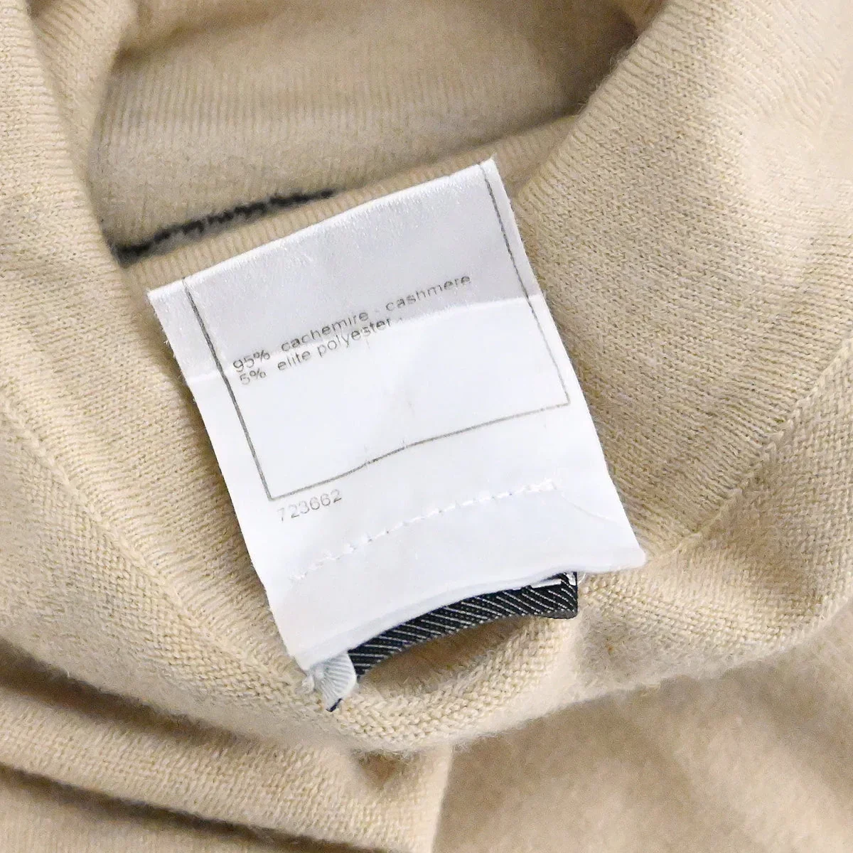 Chanel Sweater Beige 04A #38 - Image 10
