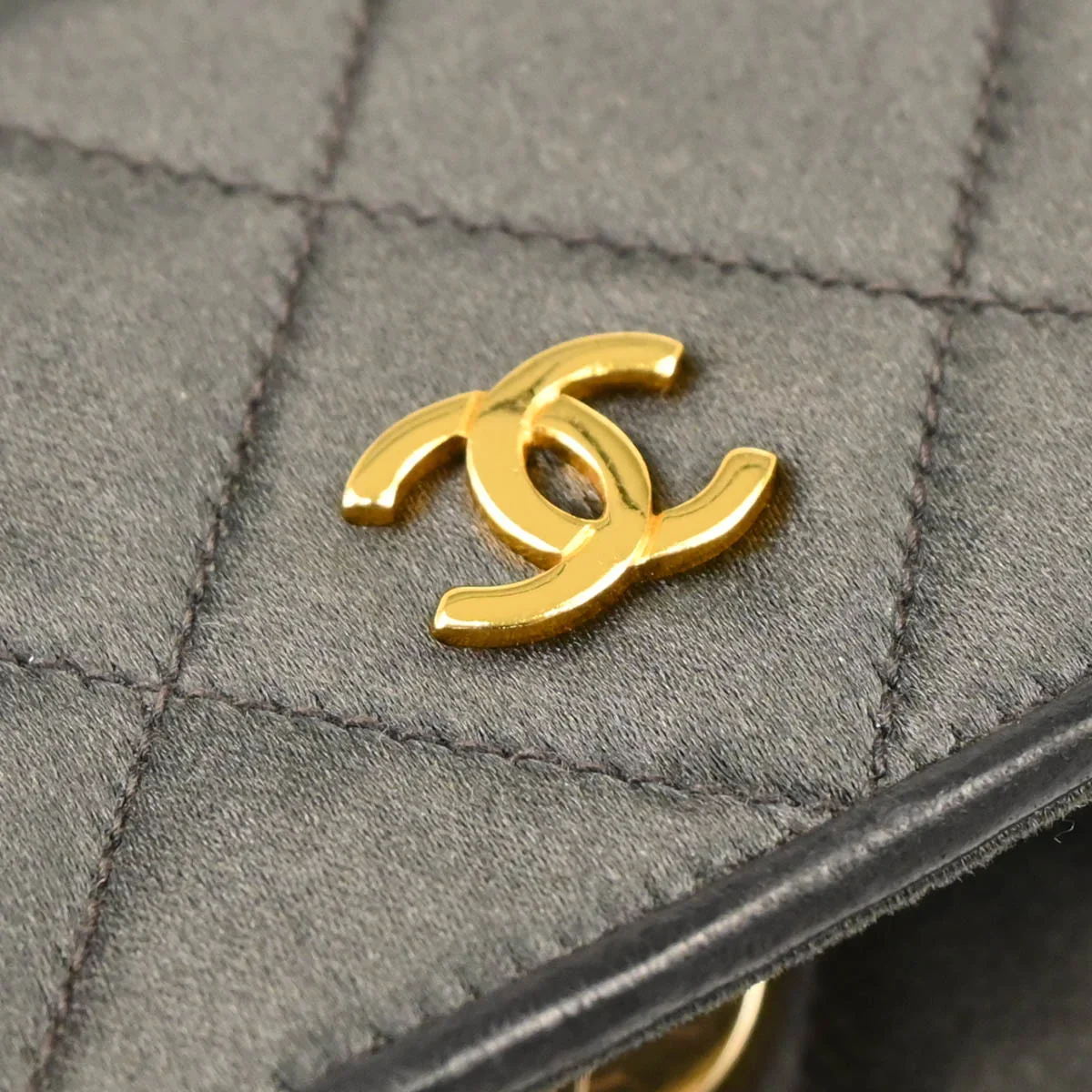 Chanel 1991-1994 Gray Satin Straight Flap Shoulder Bag - Image 6