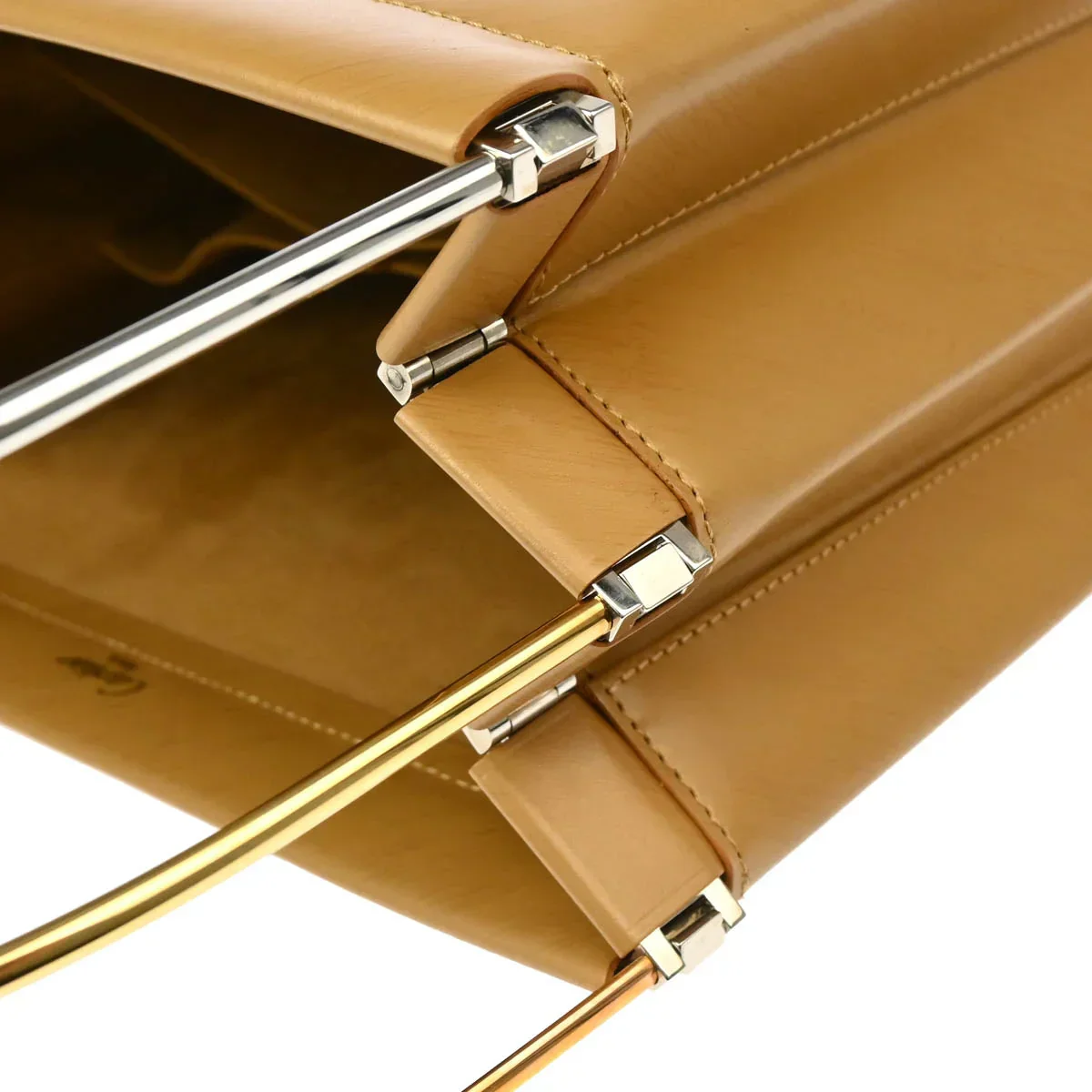Cartier Beige Trinity Handbag - Image 6