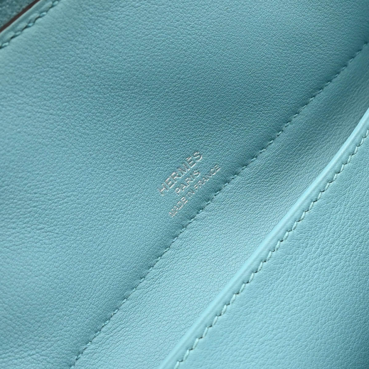 Hermes 2015 Blue Atoll Swift Bolide Secret Handbag - Image 9