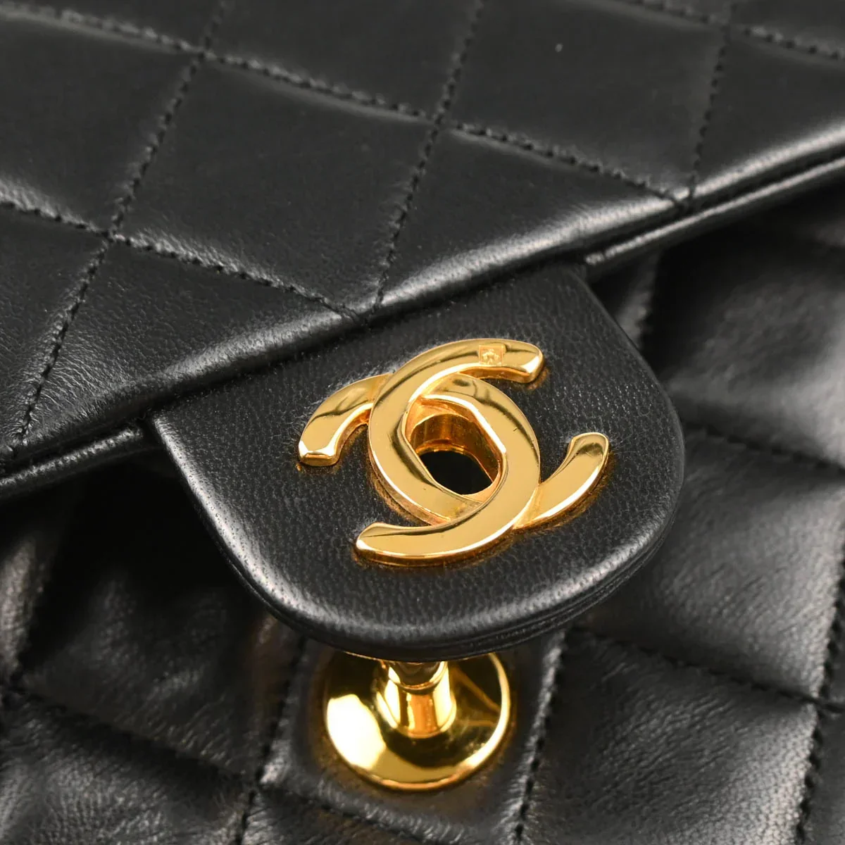 Chanel 1989-1991 Black Lambskin Classic Square Flap Shoulder Bag - Image 5
