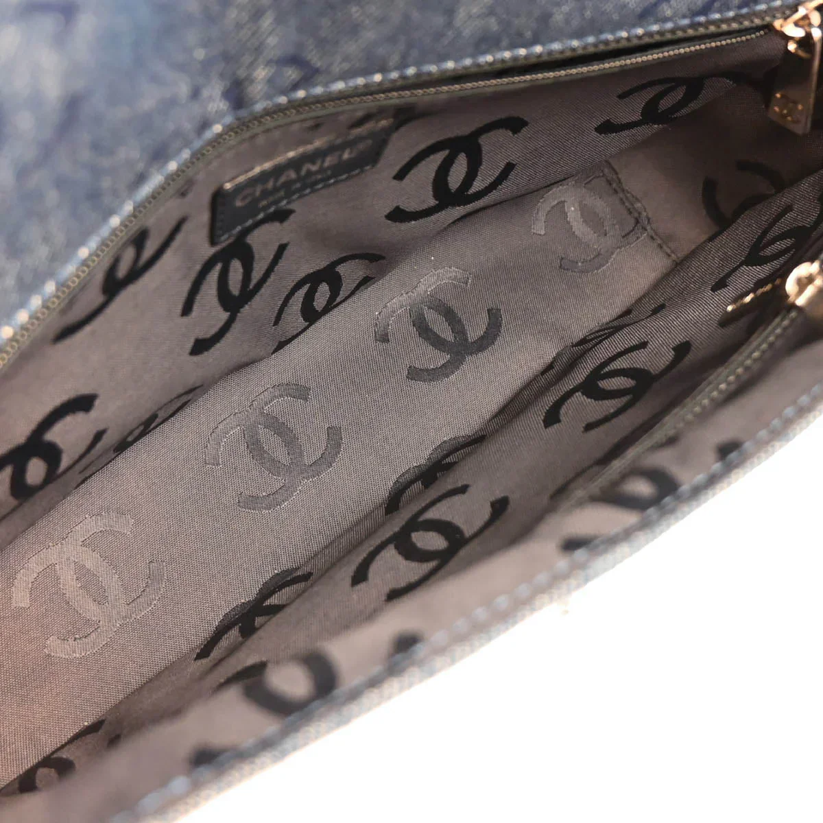 Chanel 2002-2003 Blue Denim Handbag - Image 9