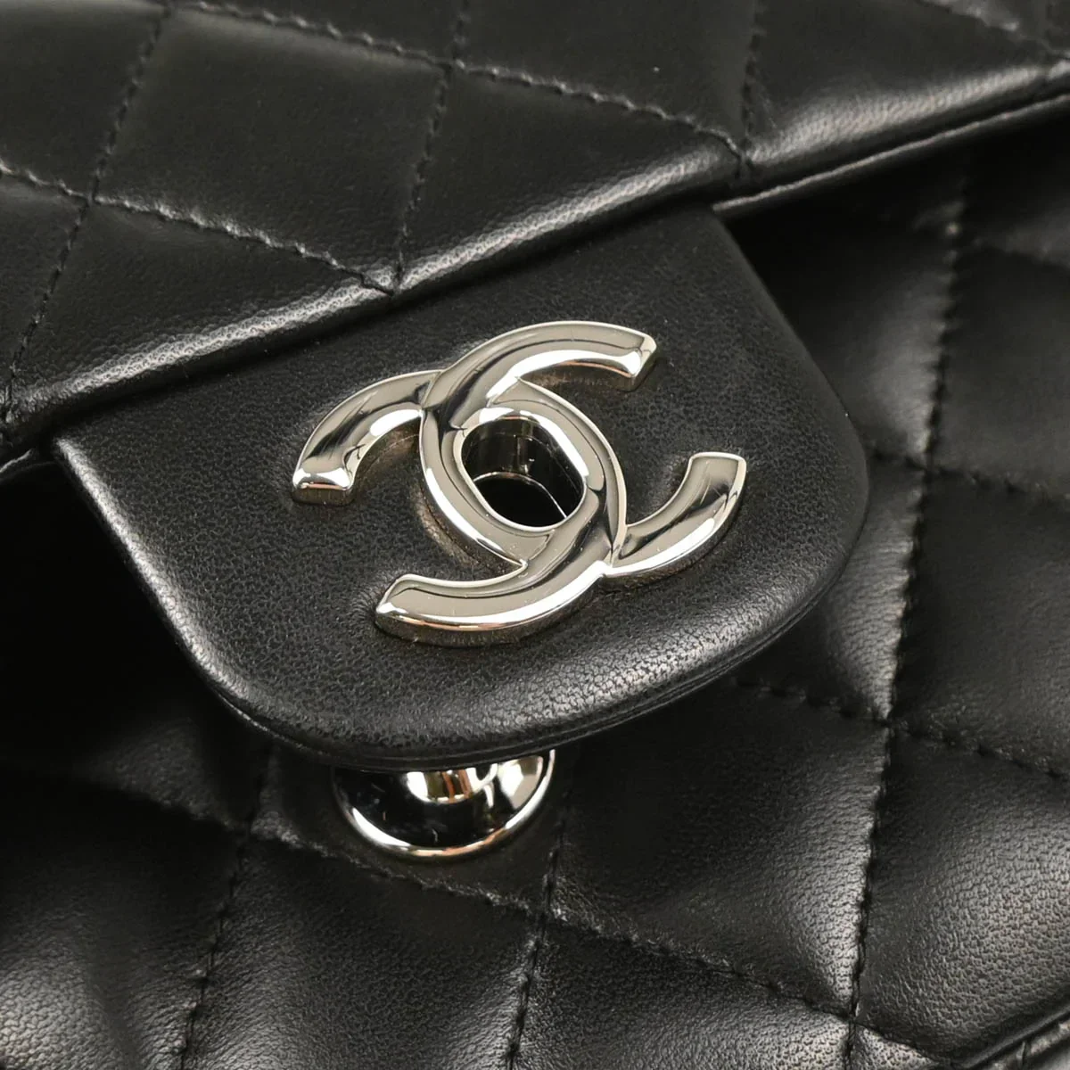 Chanel Black Lambskin East West Shoulder Bag - Image 7