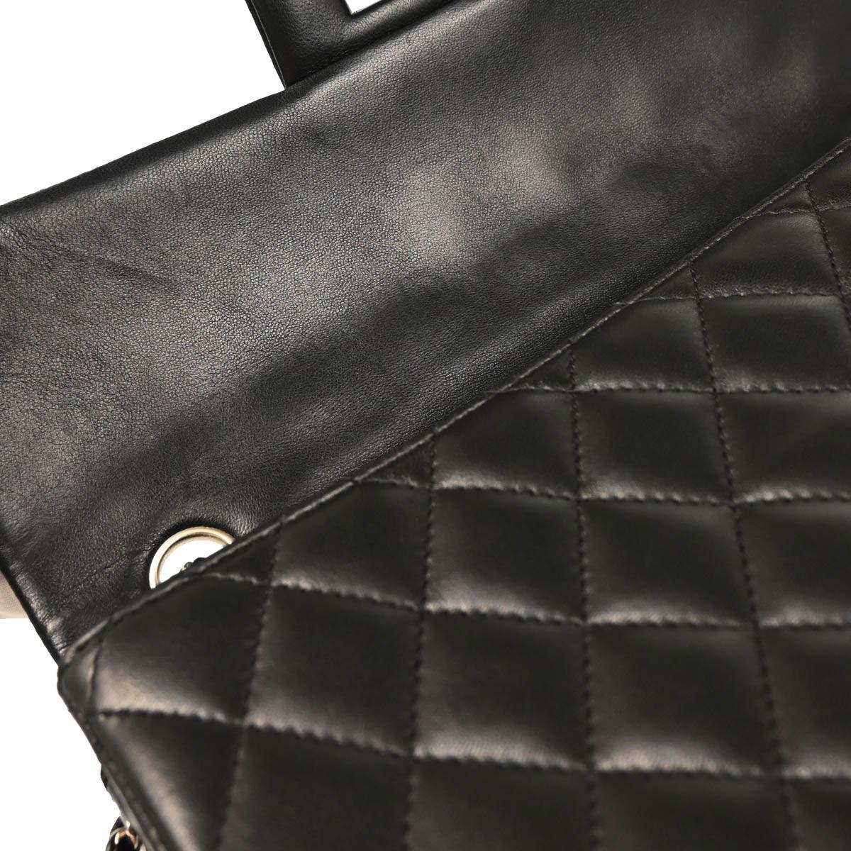 Chanel Black Lambskin East West Shoulder Bag - Image 8