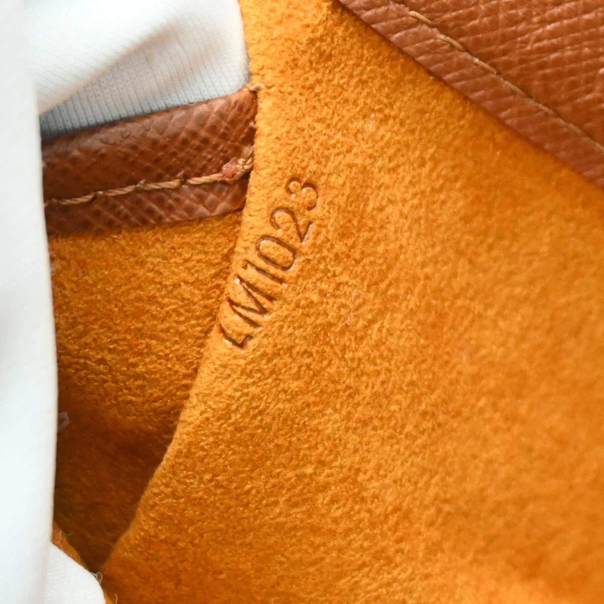 Louis Vuitton 2003 Monogram Musette Tango Long Shoulder Bag M51388 - Image 10