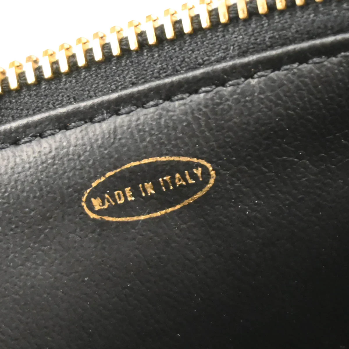 Chanel 1996-1997 Black Lambskin Vanity Handbag - Image 10