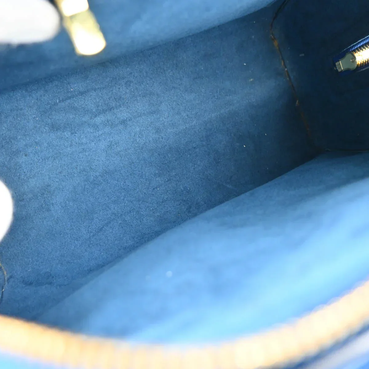 Louis Vuitton 1998 Blue Epi Pont Neuf Handbag M52055 - Image 8