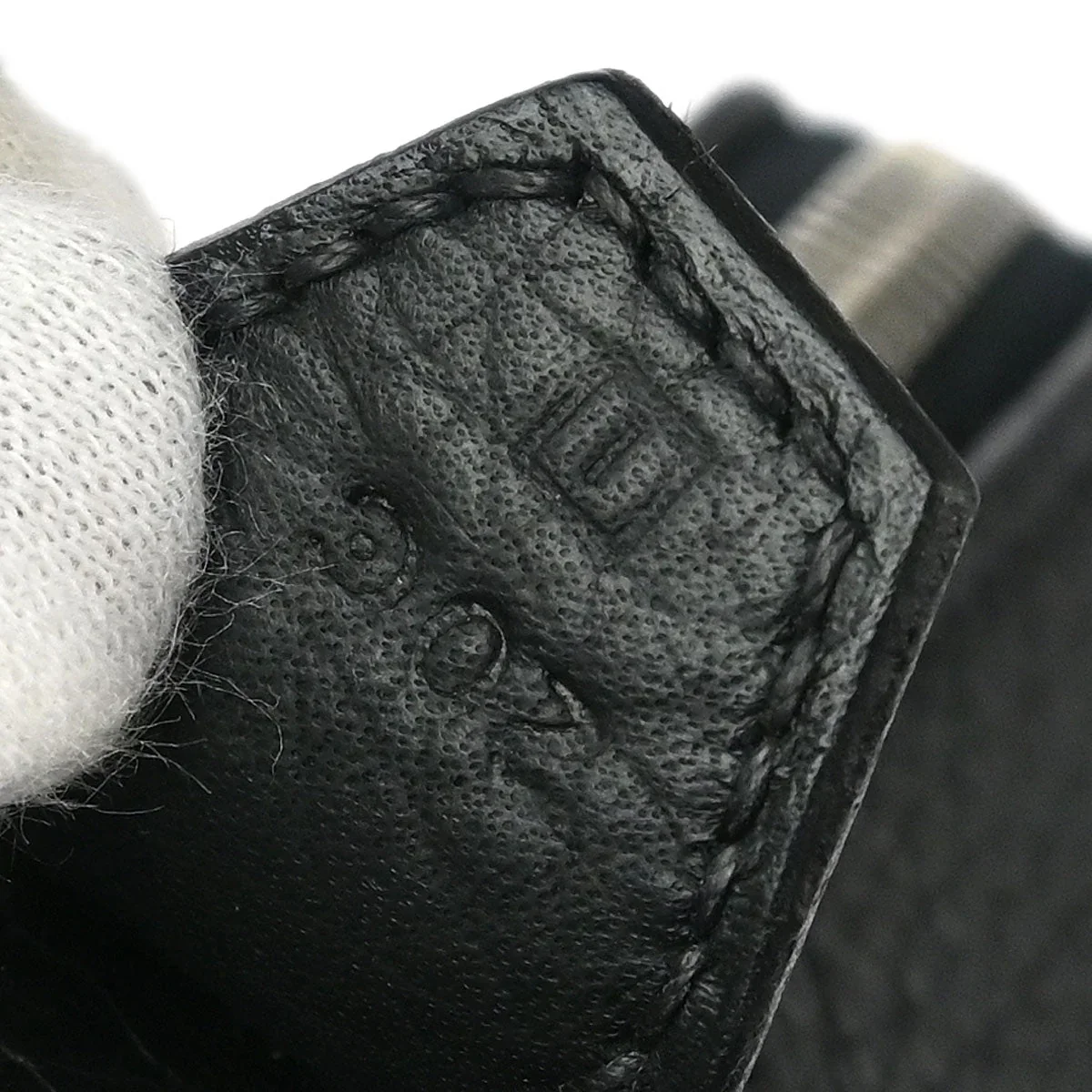 Hermes 2005 Black Taurillon Clemence Bolide 31 2way Handbag - Image 7