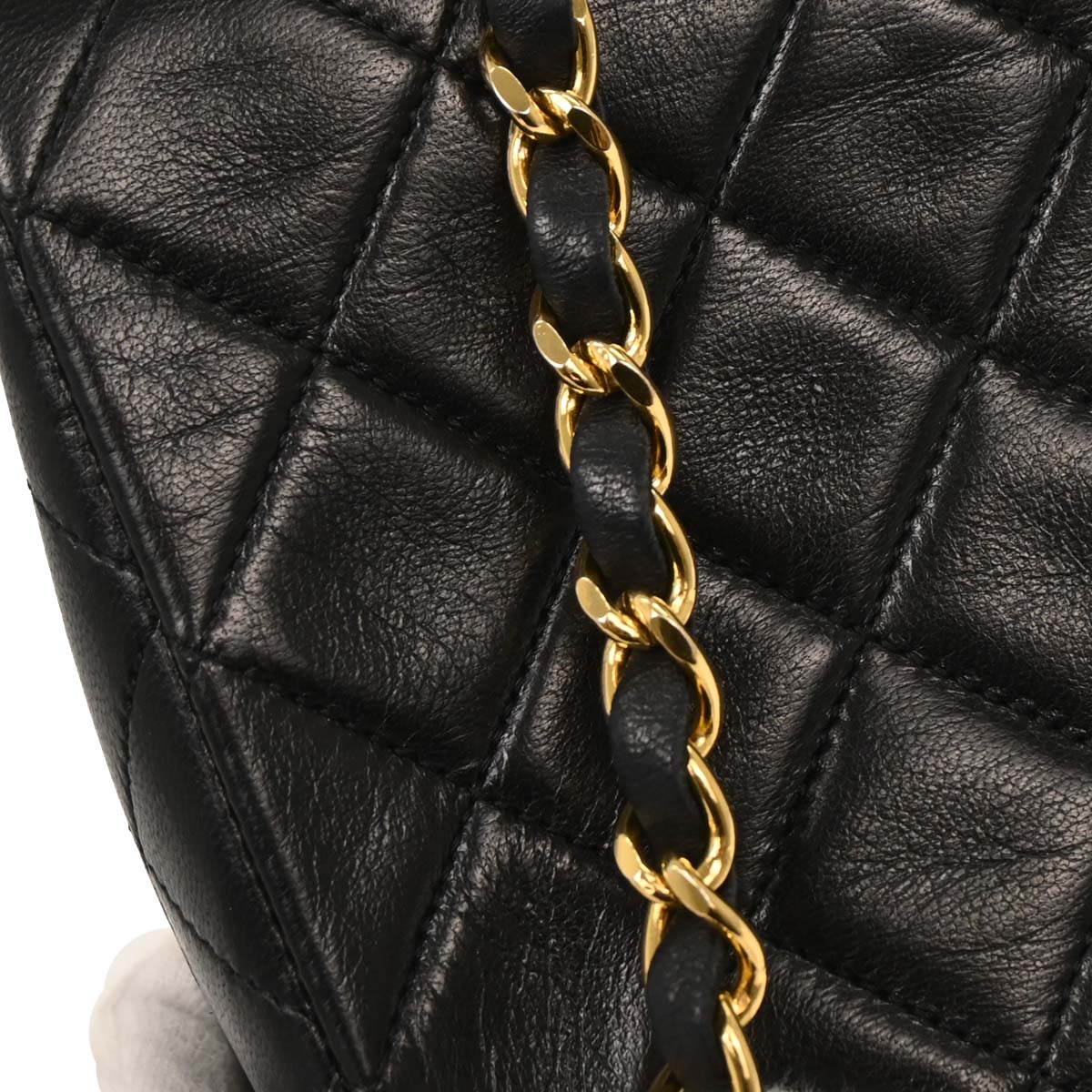 Chanel 1989-1991 Black Lambskin Turnlock Small Full Flap Shoulder Bag - Image 4