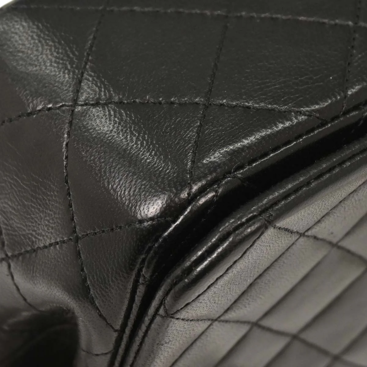 Chanel 1989-1991 Black Lambskin Turnlock Small Full Flap Shoulder Bag - Image 5