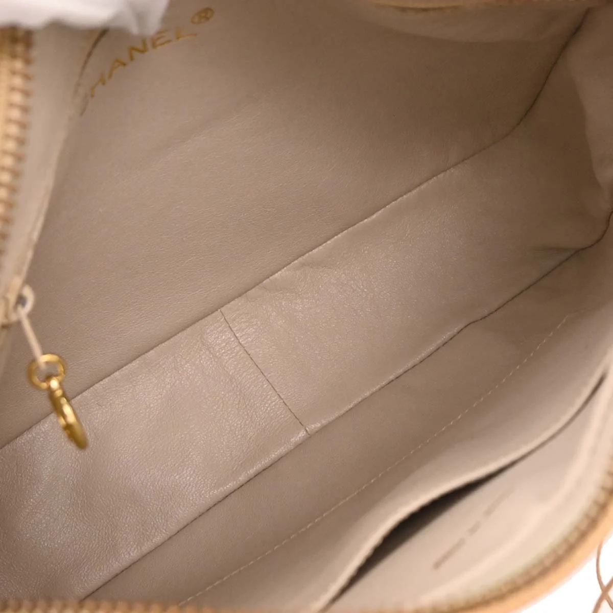 Chanel 1991-1994 Beige Caviar Camera Bag Small - Image 7