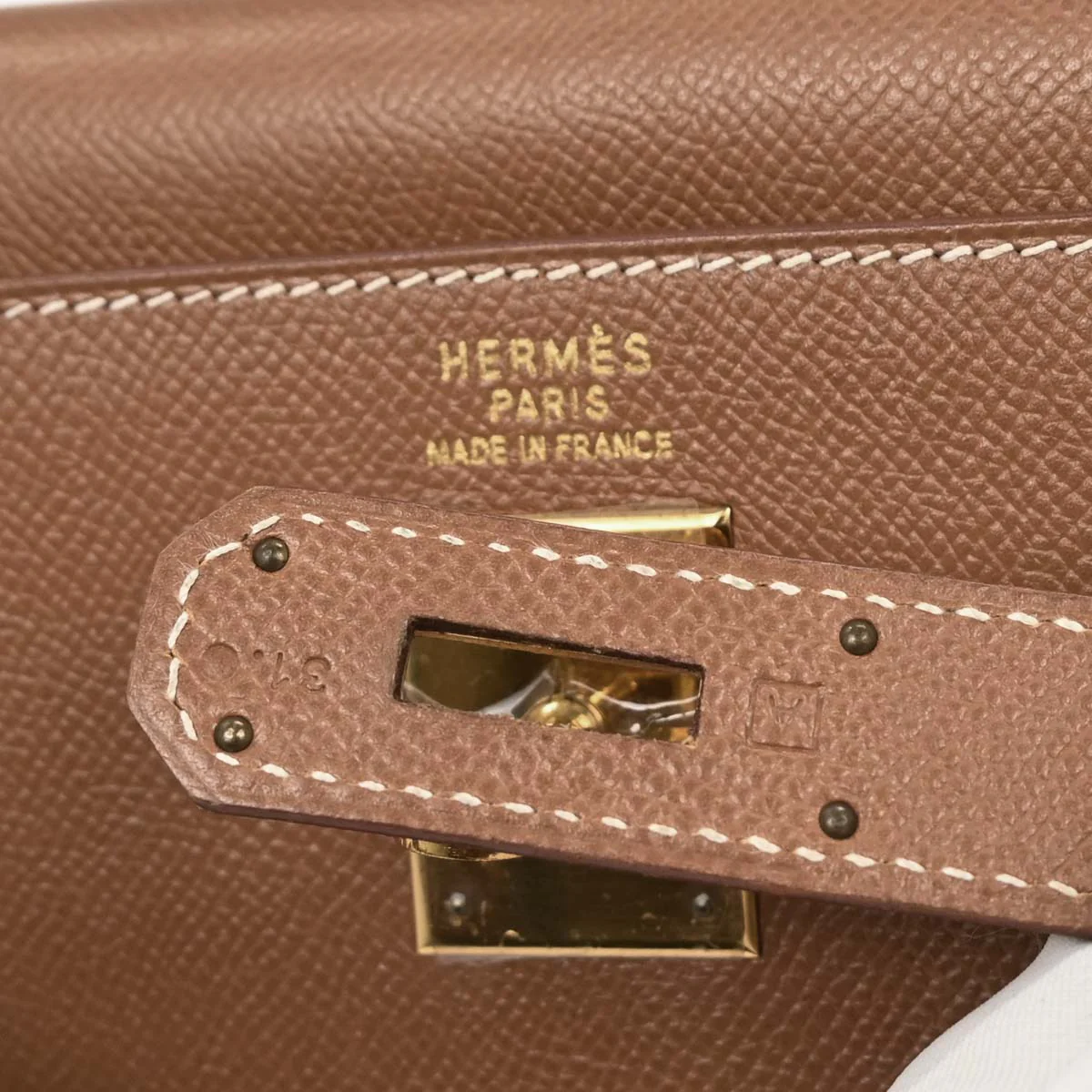 Hermes Gold Courchevel Kelly 40 Retourne 2way Shoulder Handbag - Image 9