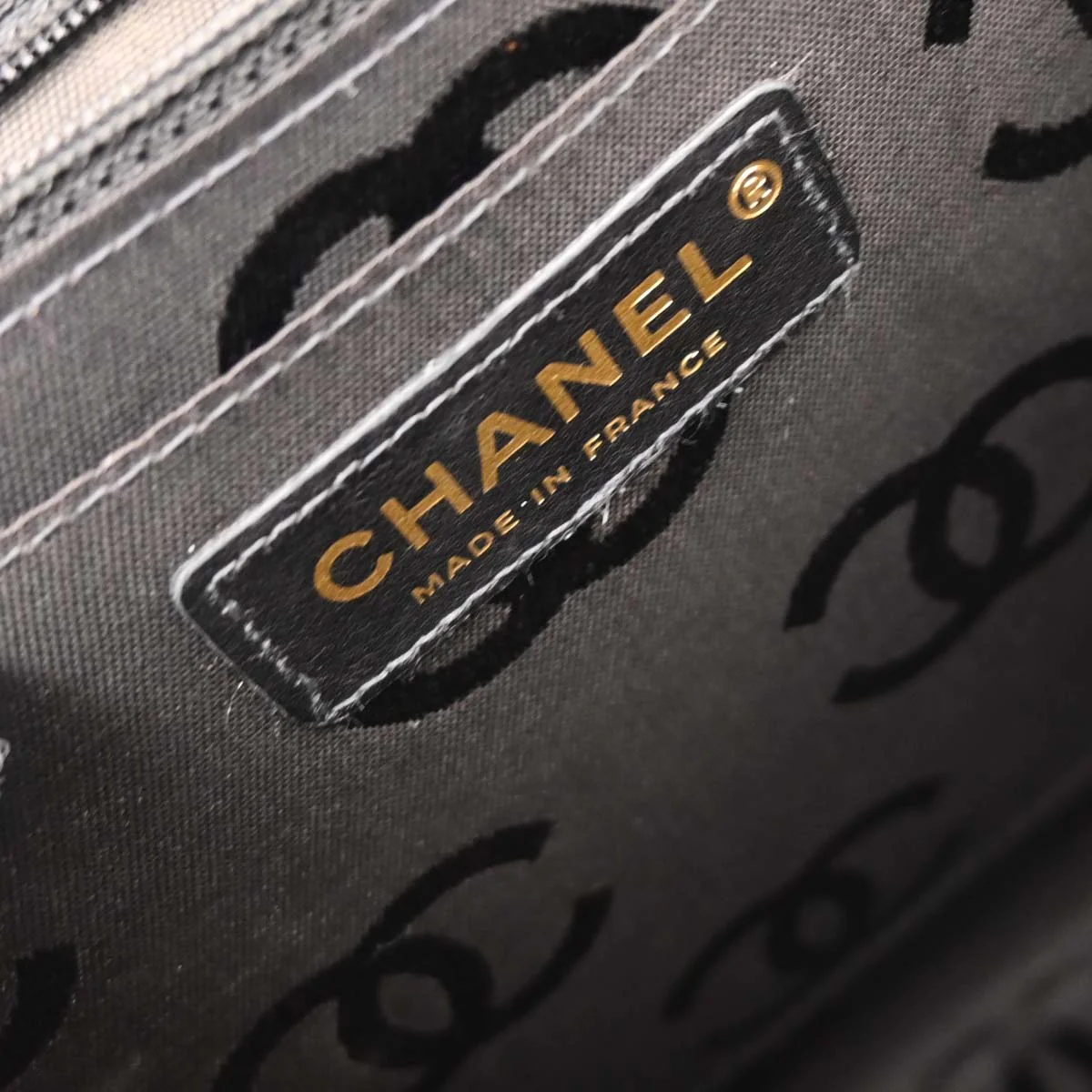 Chanel 2004-2005 Black Calfskin Wild Stitch Kelly Handbag - Image 8