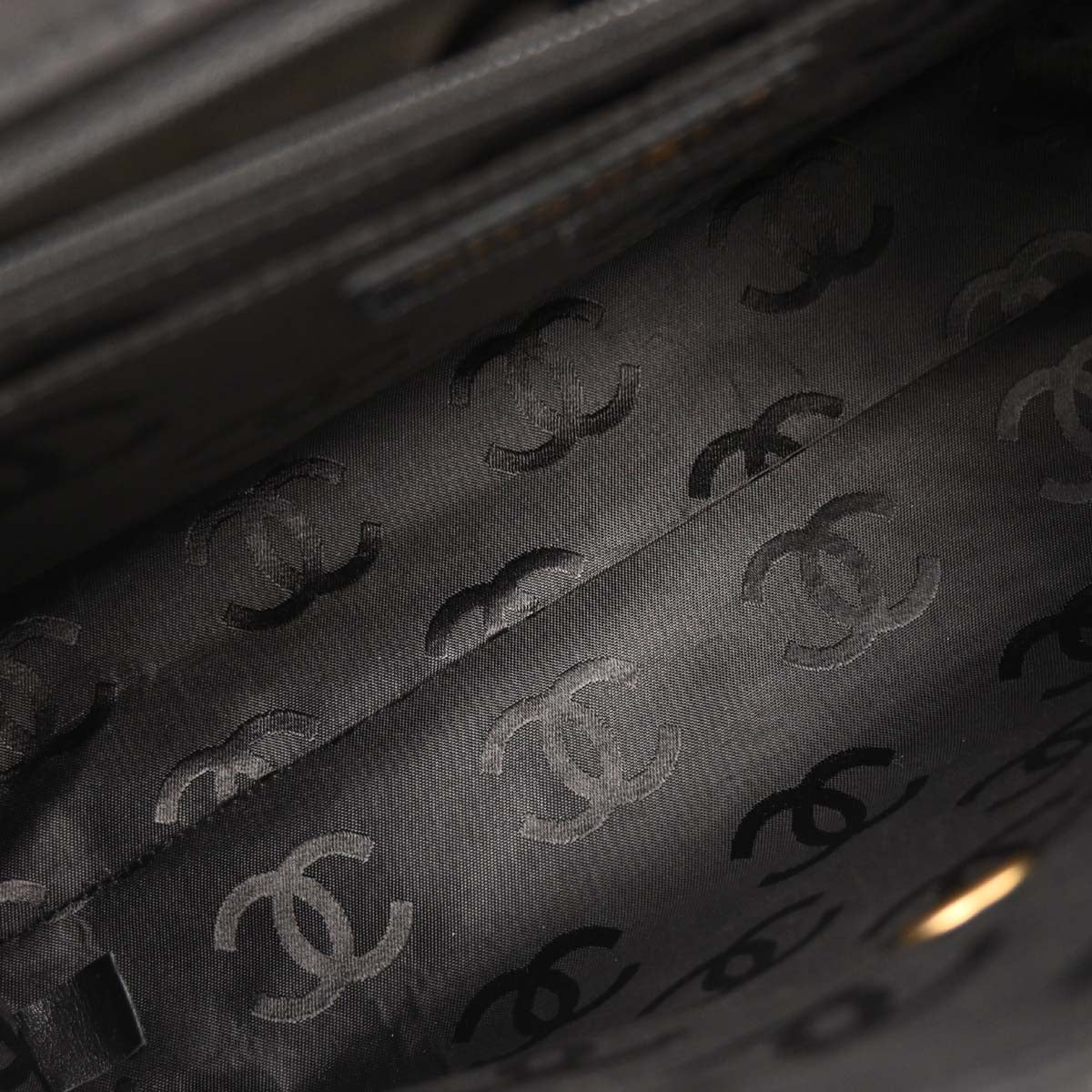 Chanel 2004-2005 Black Calfskin Wild Stitch Kelly Handbag - Image 9