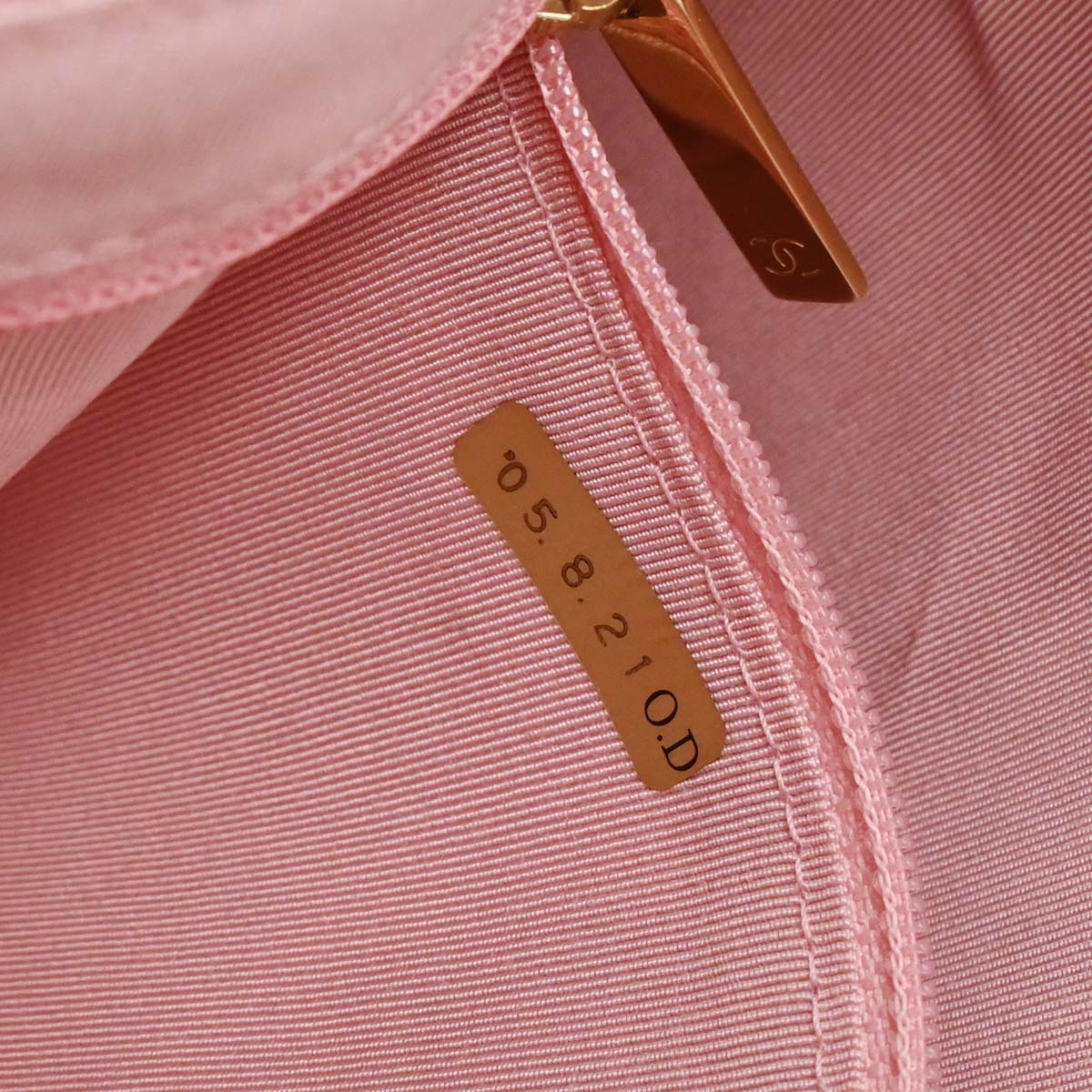 Chanel 2004-2005 Pink Caviar Shoulder Bag - Image 9