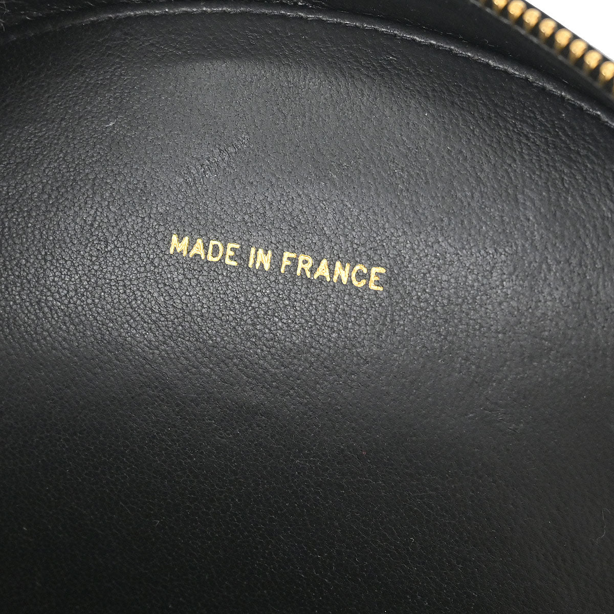 Chanel Black Patent Leather Round Vanity Handbag - Image 9