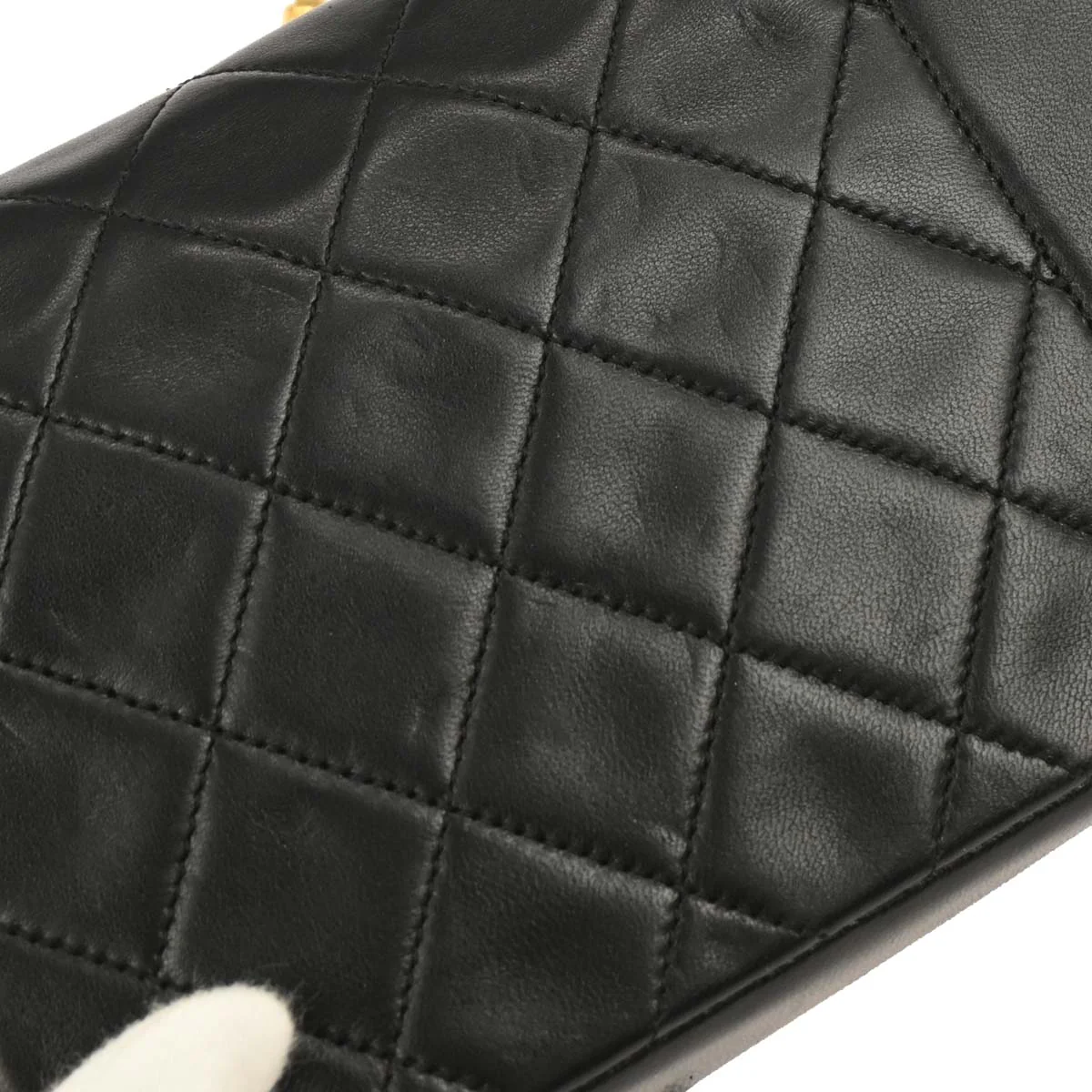 Chanel 1989-1991 Black Lambskin Single Flap Shoulder Bag - Image 3