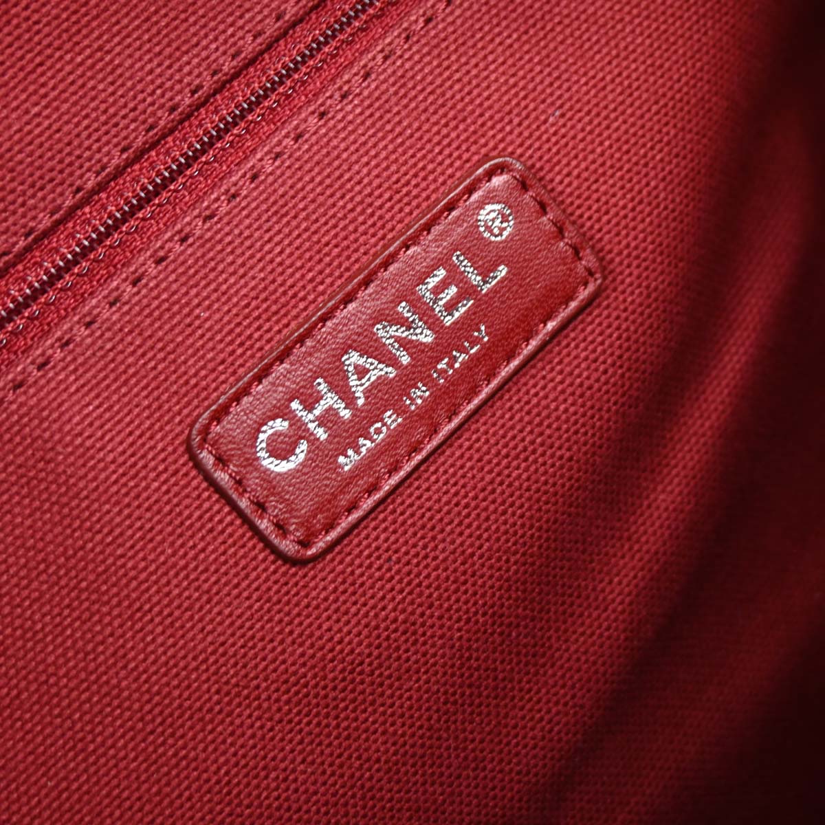 Chanel 2008-2009 Navy Perforated Lambskin Baseball Spirit Ligne Hobo Handbag - Image 8