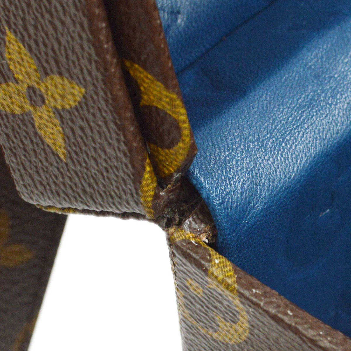 LOUIS VUITTON 2014 TWISTED BOX M40275 - Image 10