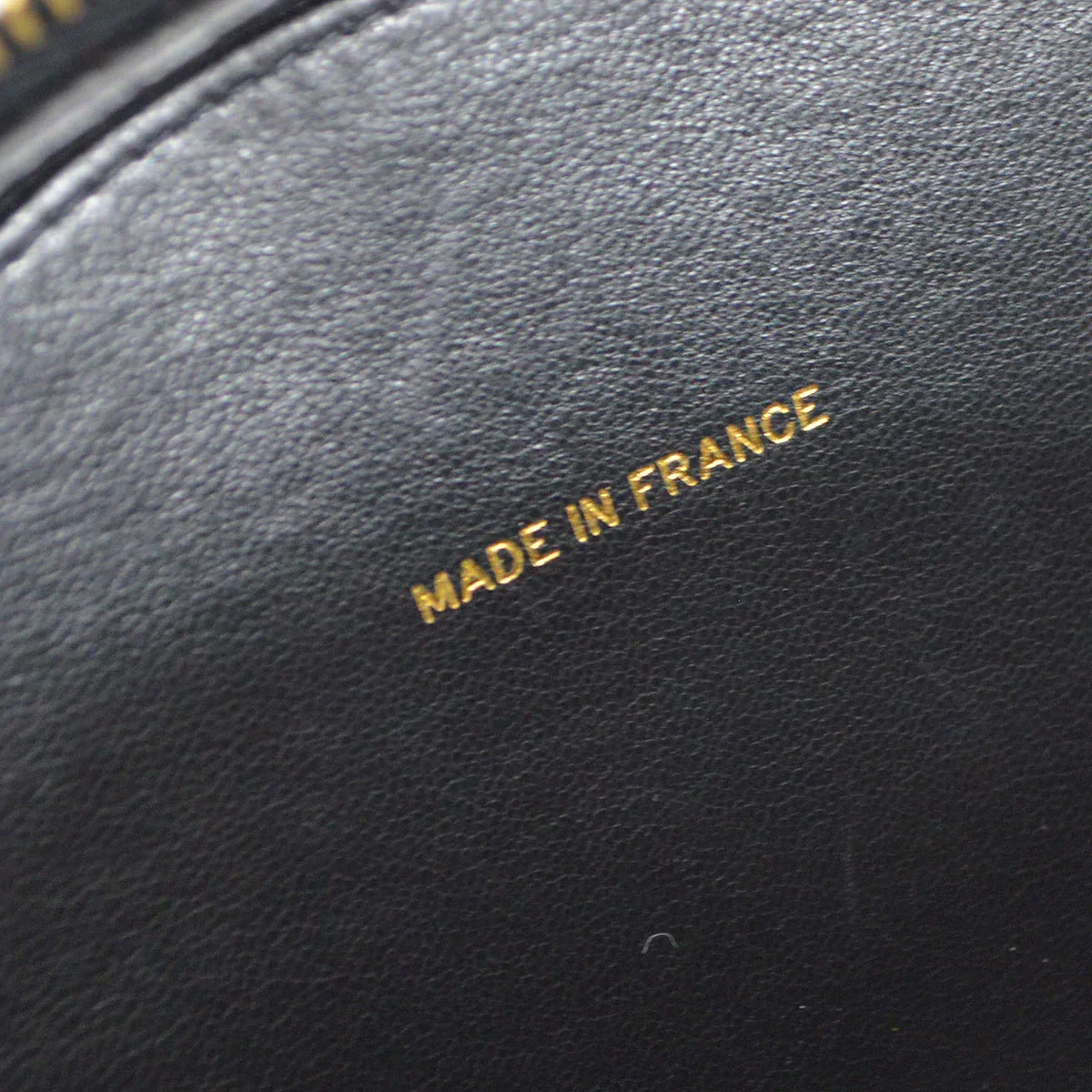 Chanel 1994-1996 Round Vanity Handbag - Image 10